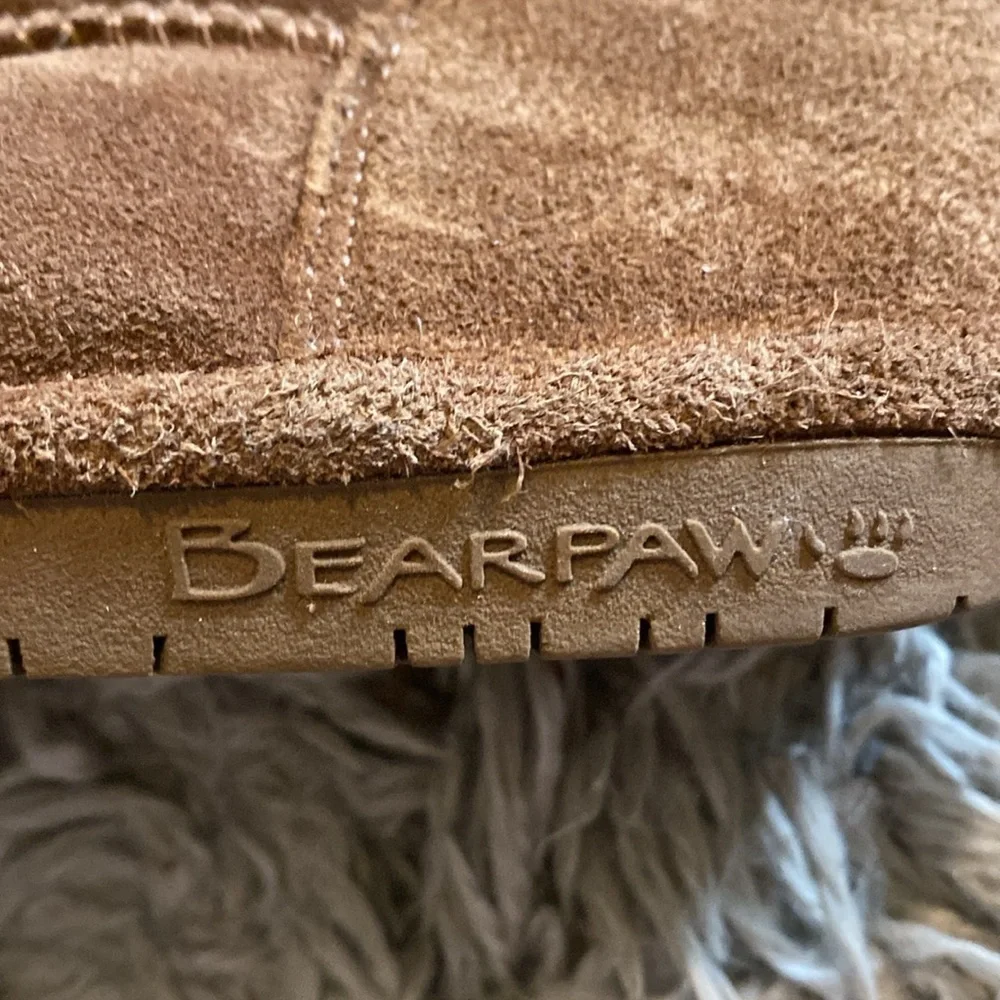 BearPaw winter side toggle boots youth 3